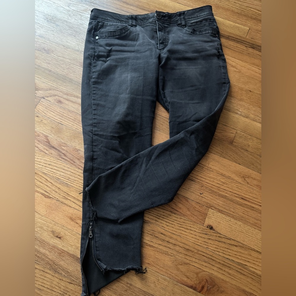 Democracy Black Ankle Jeans - Picture 5 of 14